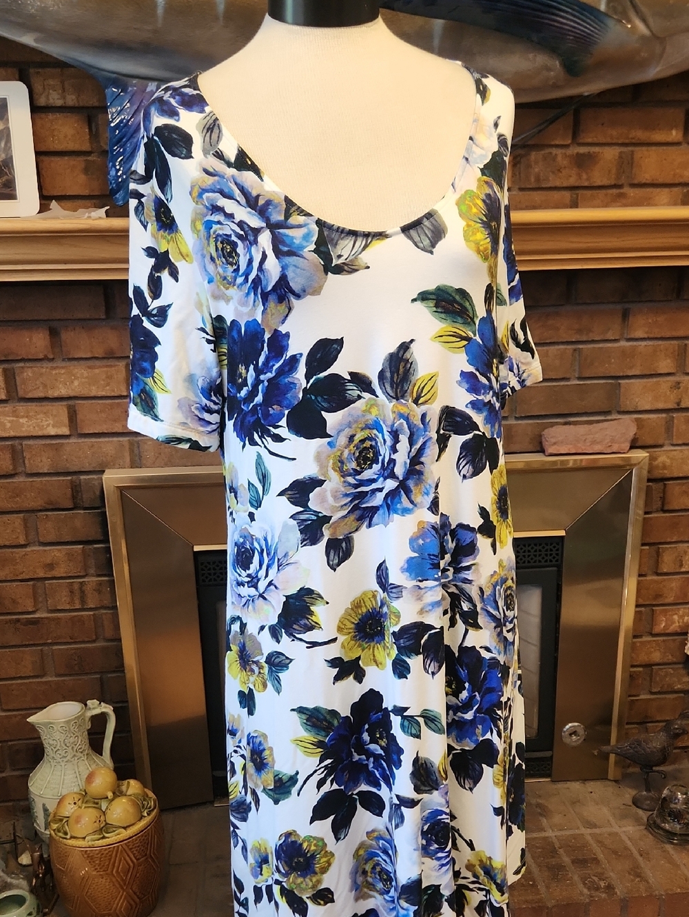 Karen Kane Dress White With Blue Green and Yellow Floral Accents Pullover XL